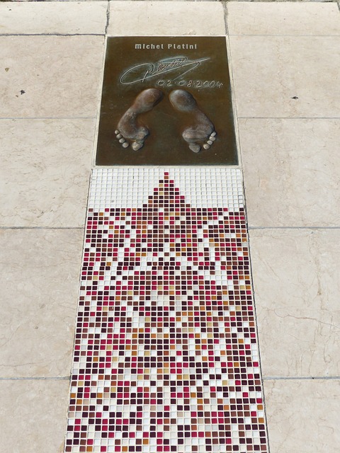 早报：利物浦战平&切尔西告负；皇马、阿森纳轻取对手