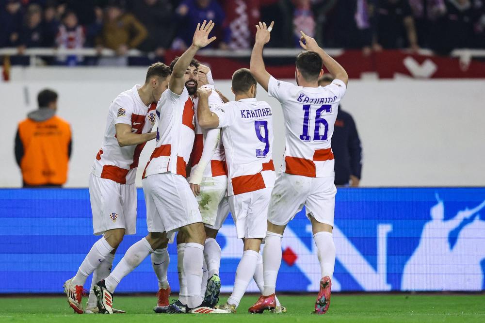 慕尼黑晚报：两名葡体球迷燃放烟火导致球迷和安保受伤被捕